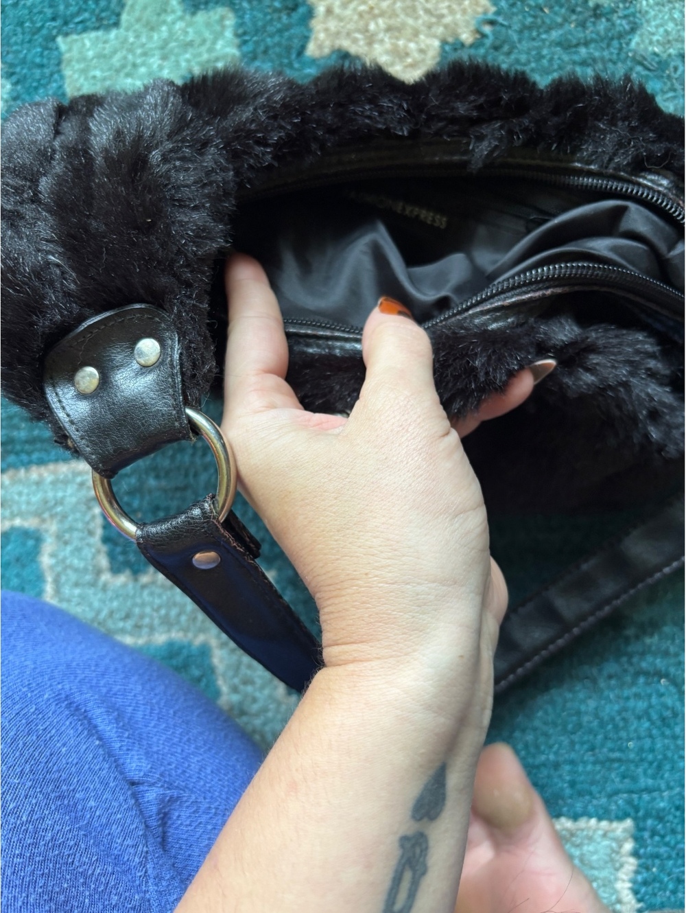 Y2K black faux fur bag - Picture 3 of 4